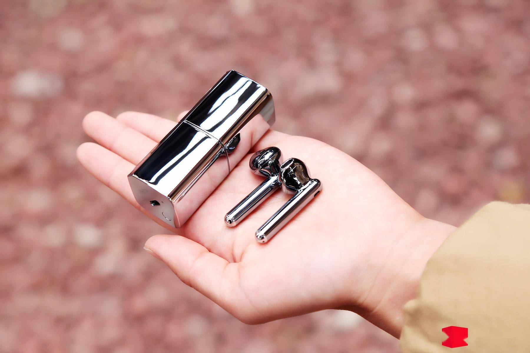 华为「口红耳机」体验：一支能主动降噪的「口红」，女孩子的时尚之选