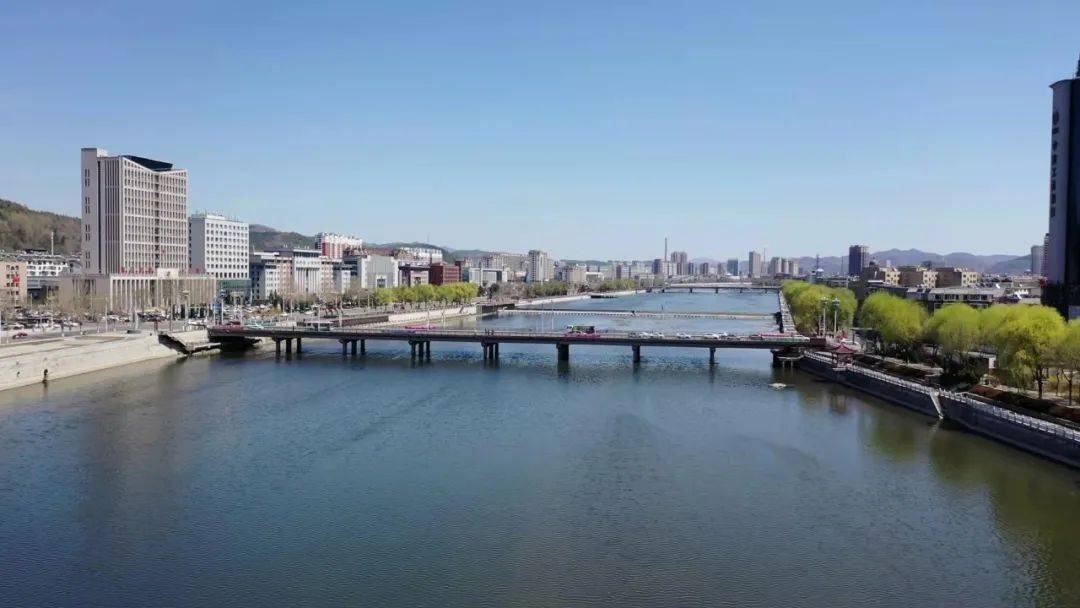 建设践行"两山"理念试验区 | 坚持生态优先 实现绿色发展_白山市