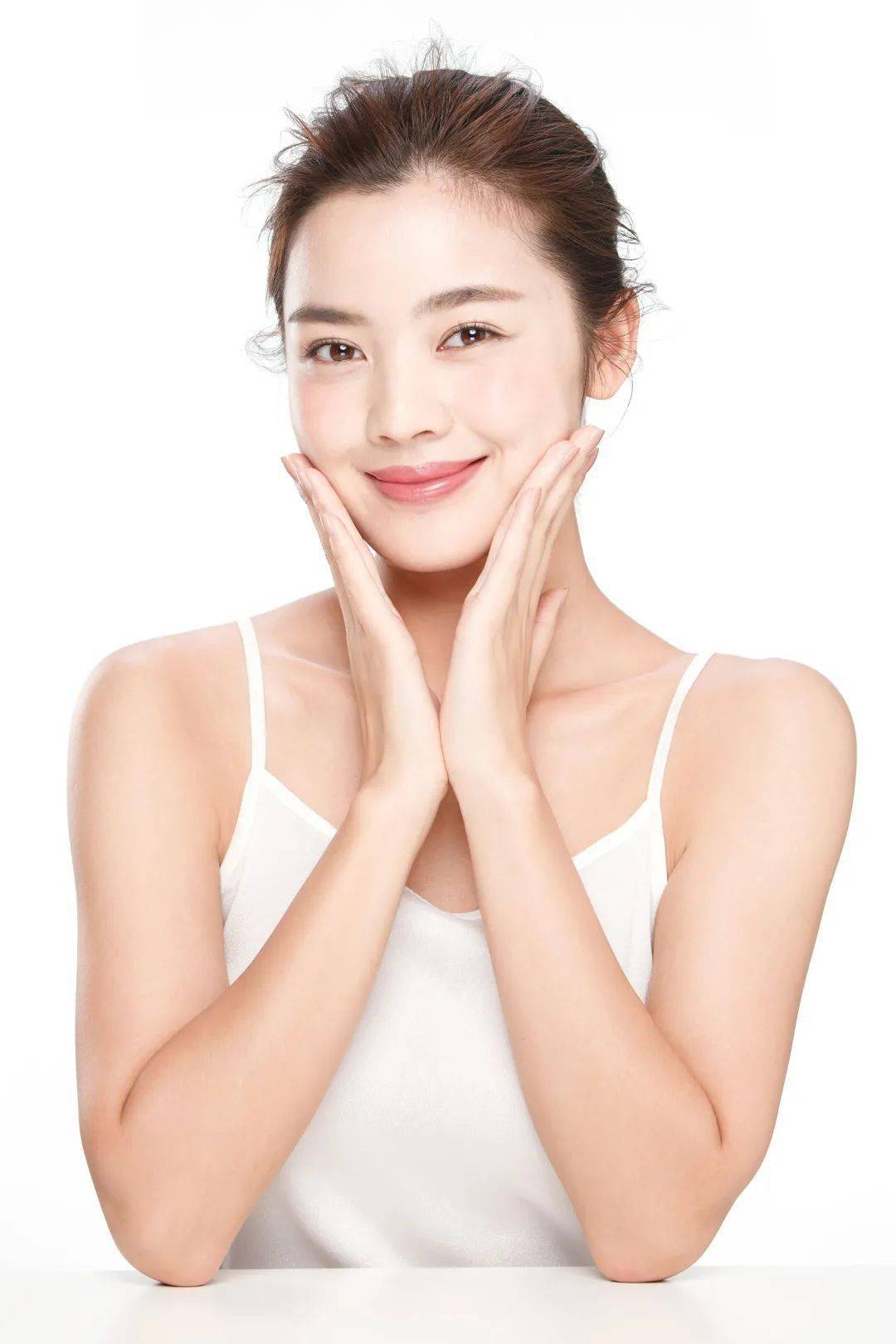 小狐狸戚薇玲娜贝儿灵感仿妆，你有被这只川沙妲己蛊到吗？