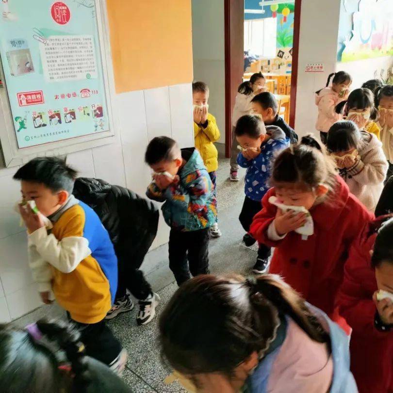 【平安东幼】"火"速行动,防患未"燃"——东桥幼儿园消防安全应急演练