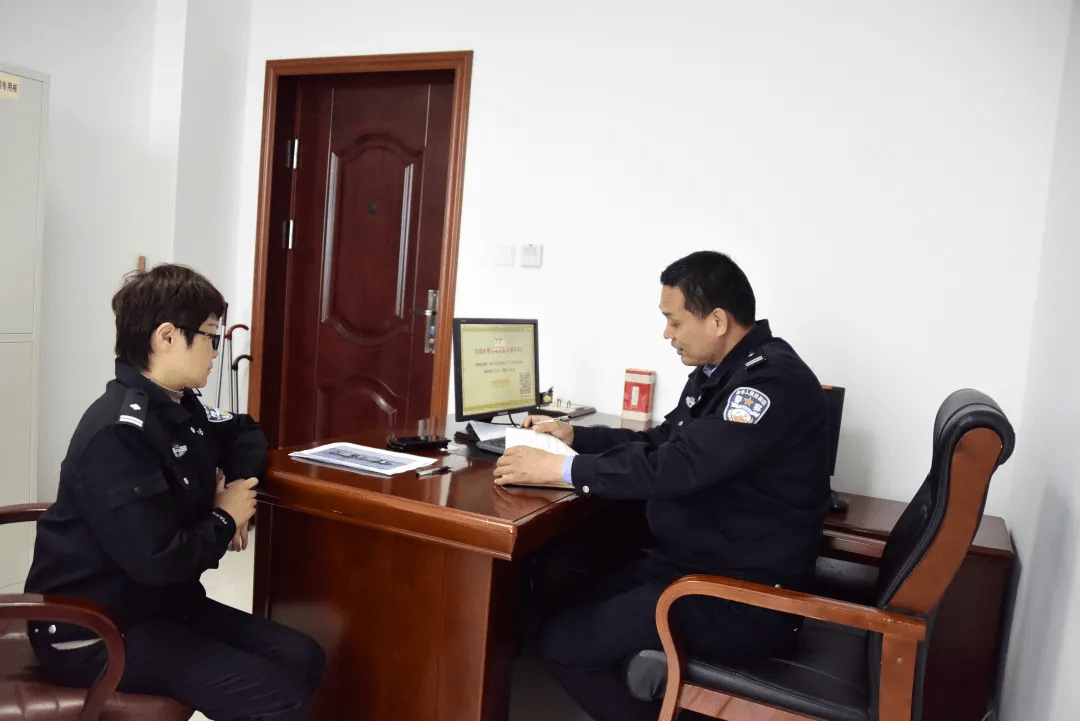 淅川县公安局促膝谈心推进基层心理健康活动走深走实