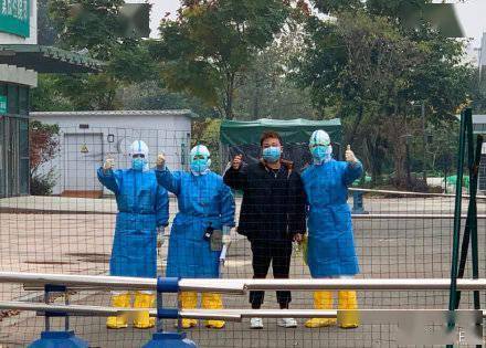 病房|成都本轮疫情首例治愈患者出院