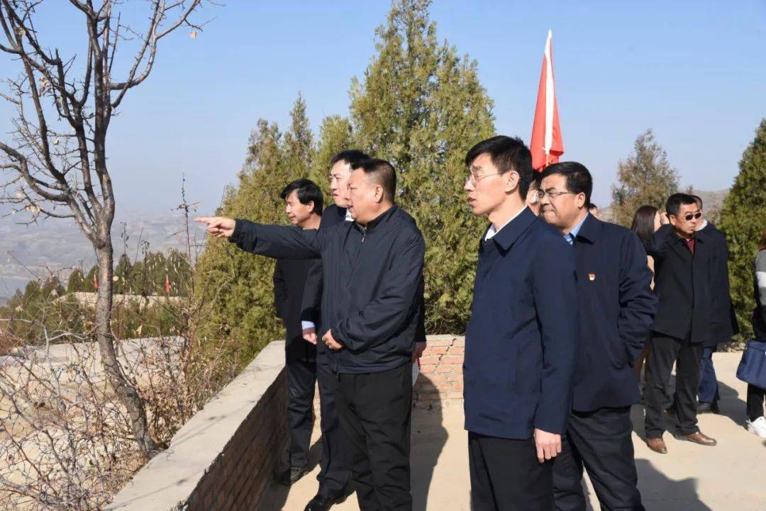 【微石楼】县委书记王廷洪深入辛关镇,义牒镇,灵泉镇宣讲党的十九届六