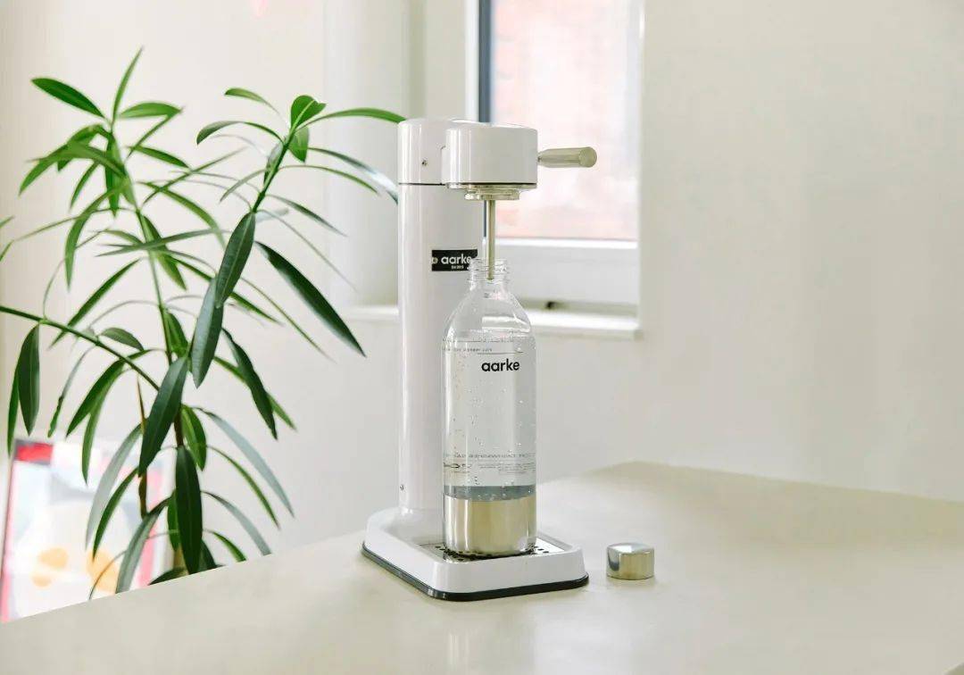 艺术一位男生给爱家融入了100种色彩，将会呈现出怎样的家居风格？