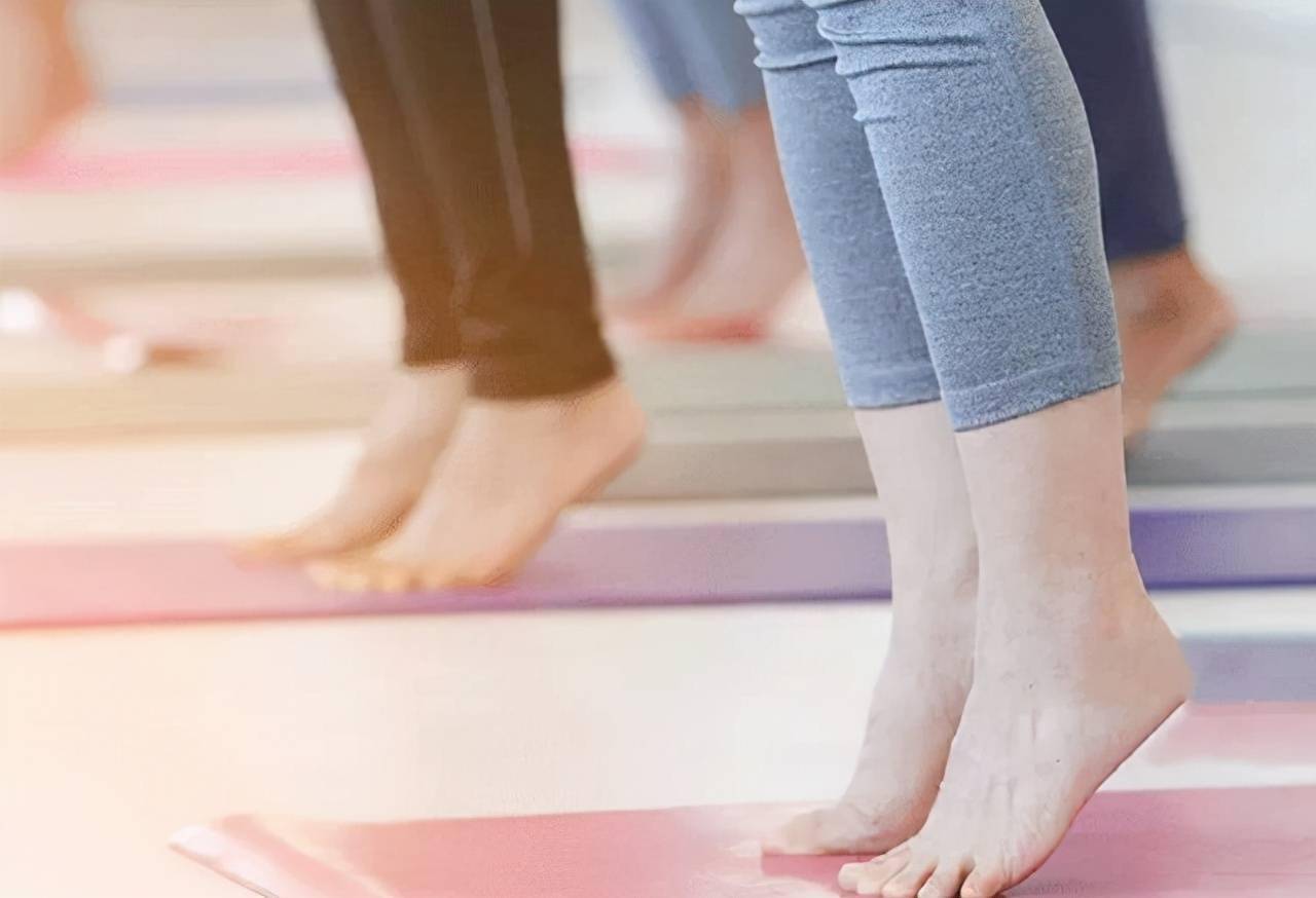 每天踮脚15分钟坚持一段时间后或能帮你改善这5大烦恼