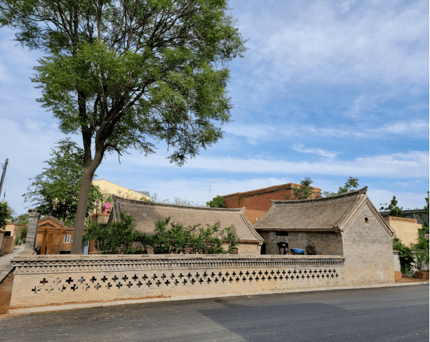 荥阳市广武镇张庄村:党员群众共同参与 擦亮美丽乡村底色