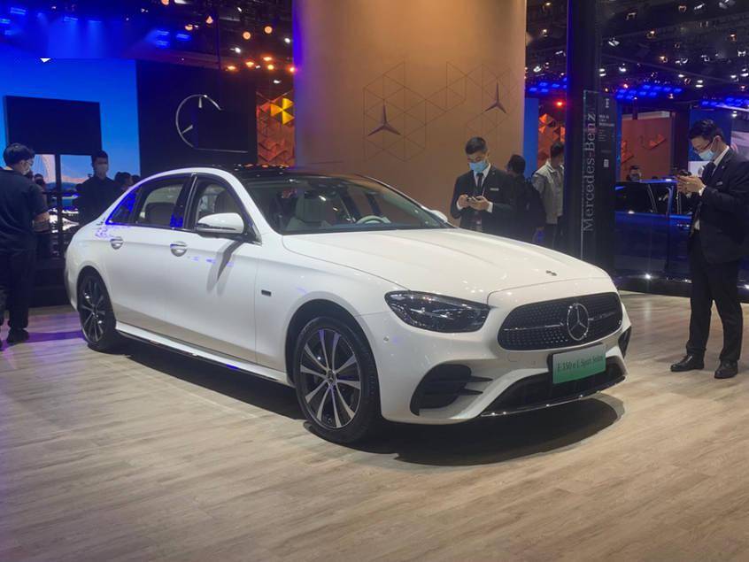 奔驰e级coupe2022款图片