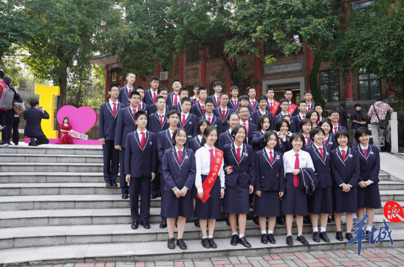图集广州执信中学今迎百年校庆执信人线上线下欣喜共贺