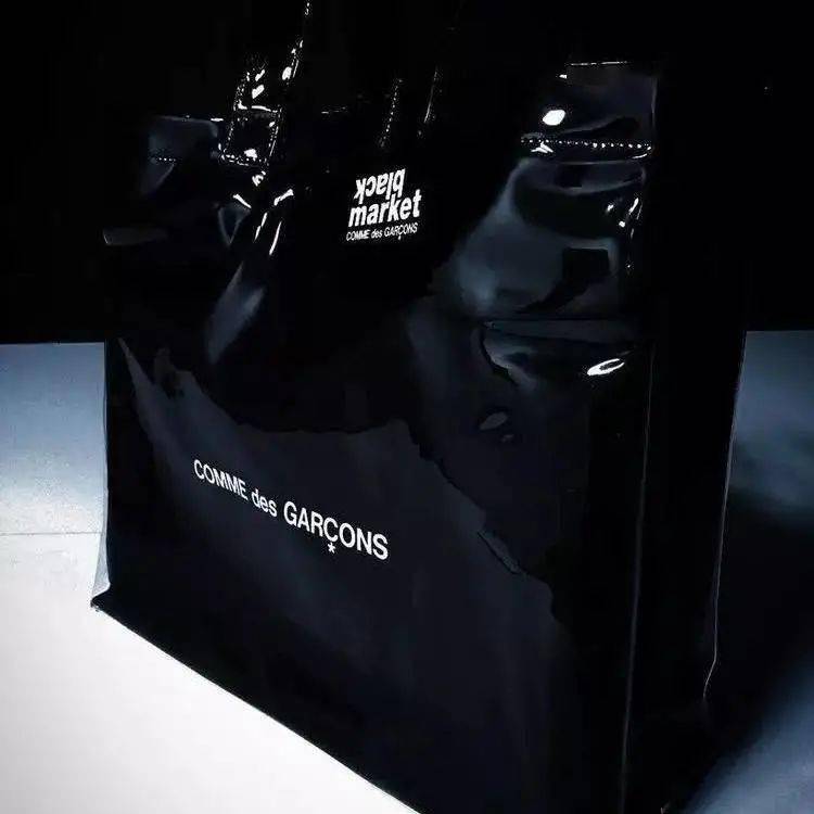 des 时尚教母——川久保玲的商业帝国 (中)