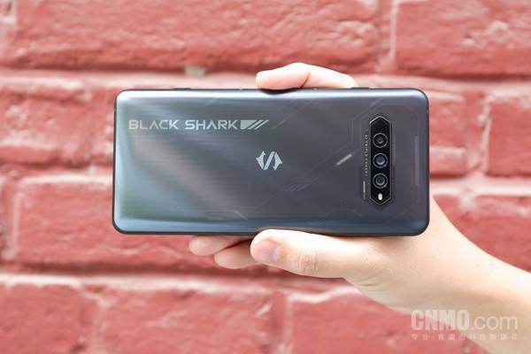 黑鲨4S Pro评测：全方位进化 满足游戏玩家的所有需求