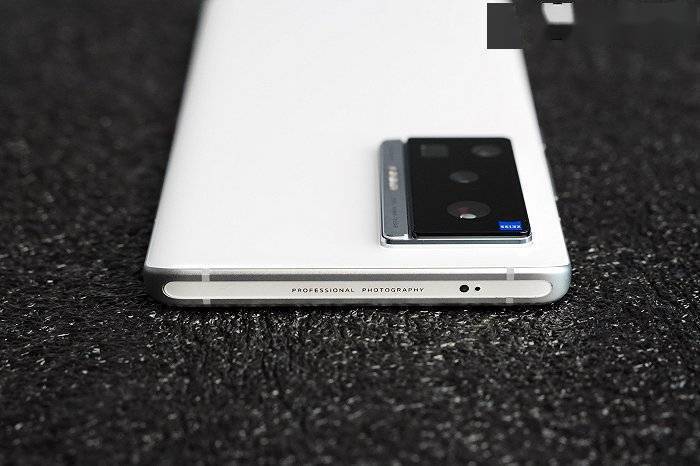 独白机身，蔡司加持，vivo X70 Pro上手体验