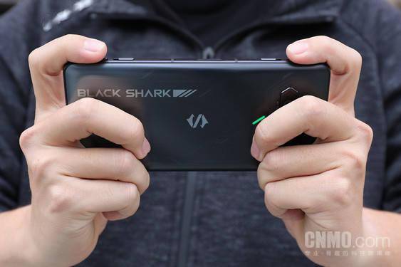 黑鲨4S Pro评测：全方位进化 满足游戏玩家的所有需求