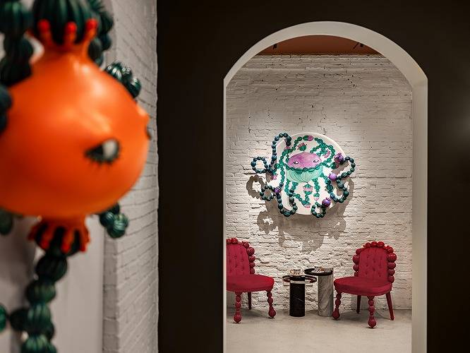 空间|一场跨越时空的奇境之旅，艺术家Kebeyo个展《看，看 Growing Wanderlust》开幕