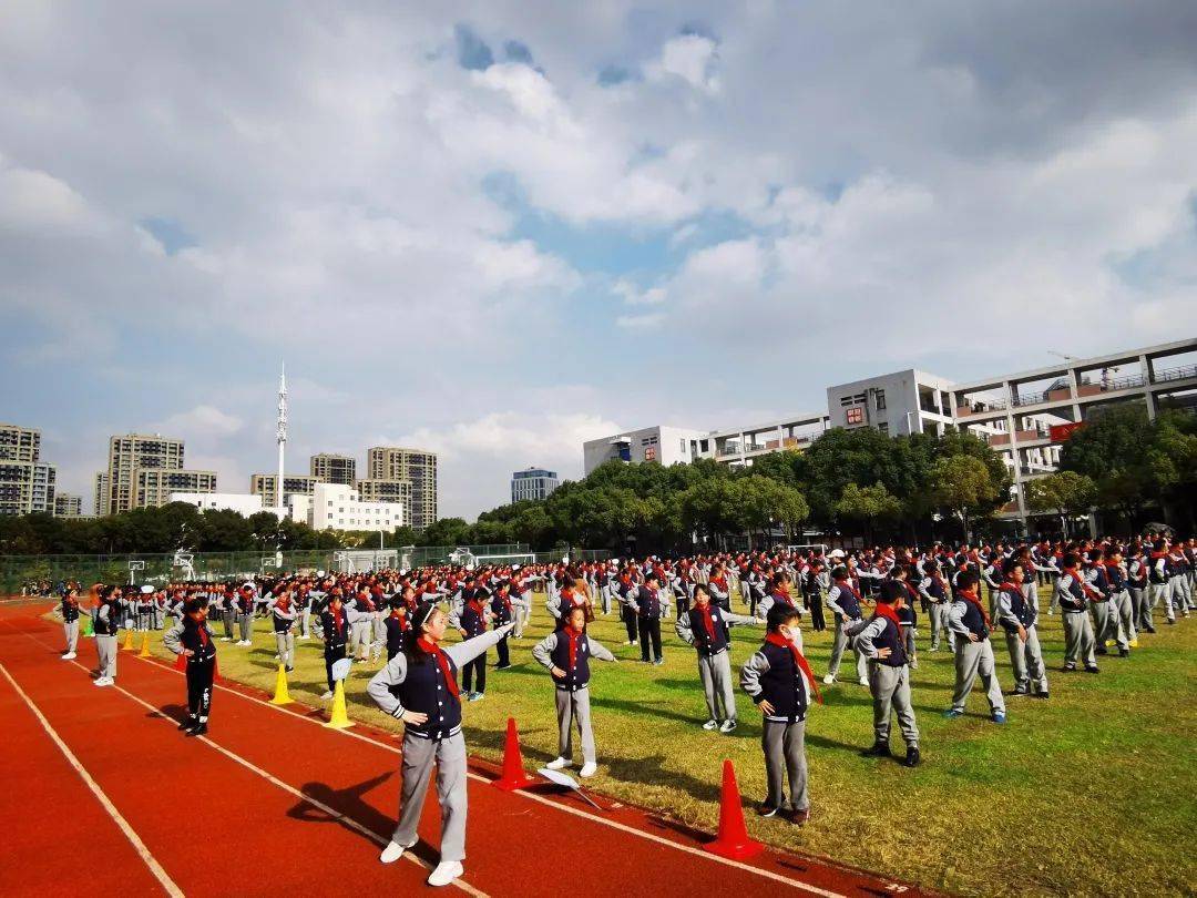 扬起希望风帆收获健康体魄记凤翔实验学校小学部两操比赛