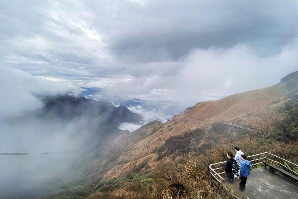 萍乡|仙气“四溢” 江西武功山雨后初霁云海浩渺