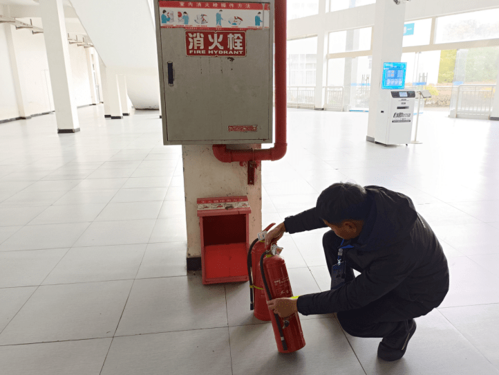 校园消防设施图片