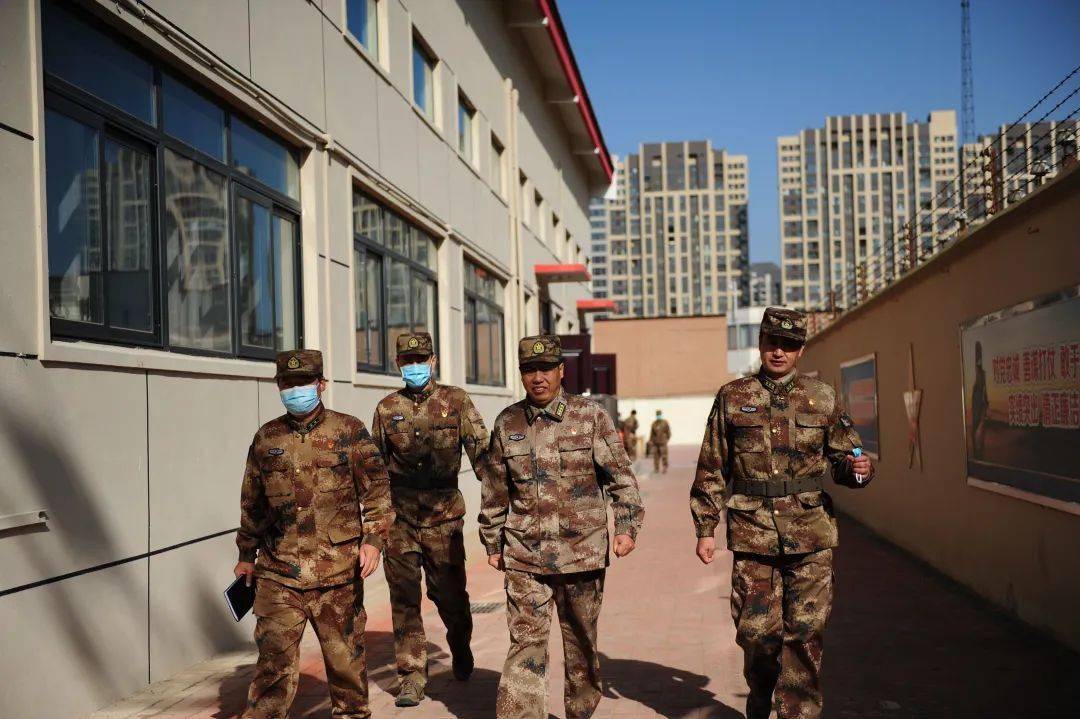 【新闻】河南省郑州警备区领导检查指导中原区(高新区)民兵实弹射击