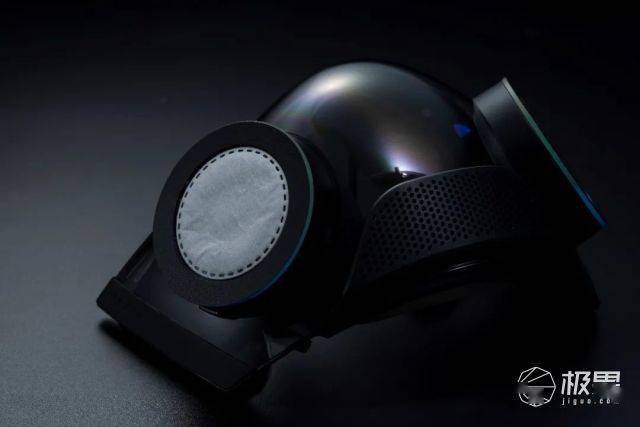 超酷炫「智能口罩」问世！主动通风+电竞灯效，2000买它值吗！？