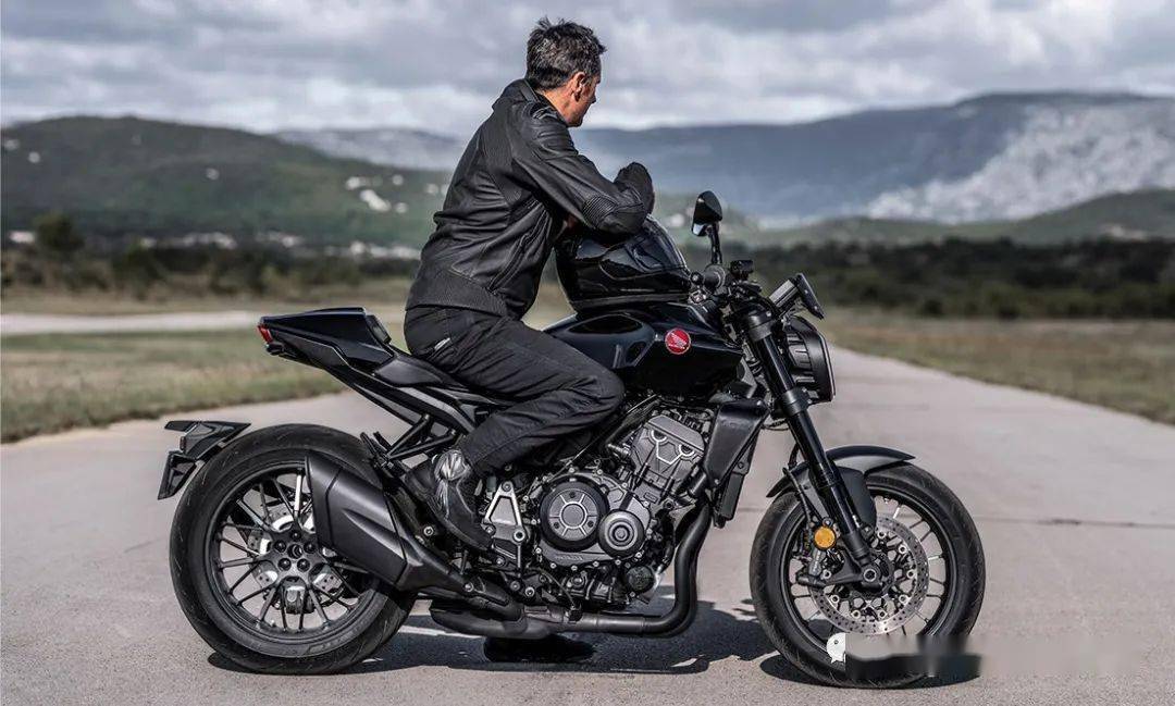 【接受预订】纯烈性情 重燃心魄-本田2021款cb1000r