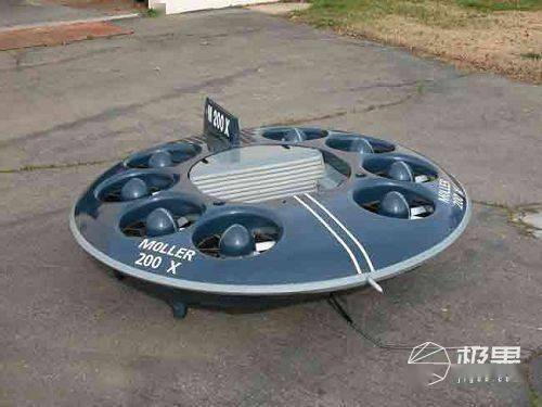 老外打造奇葩电动“飞碟”！乘客只能趴着，每小时飞257公里...