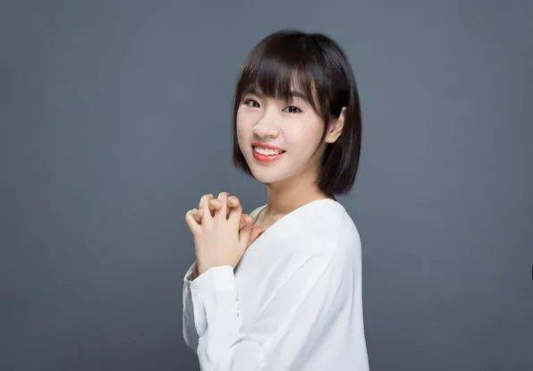 7年前刷屏的90后北大寒门才女如今身家上亿这才是普通人改命的逻辑