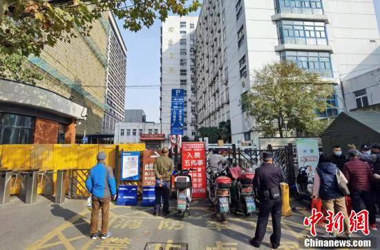 疫情|上海多家医院相继暂停门急诊医疗服务