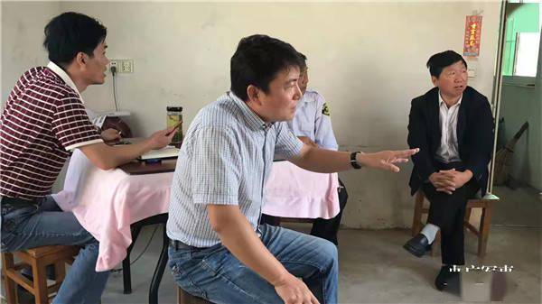 卢攀峰:"硬核"担当的"兵书记"