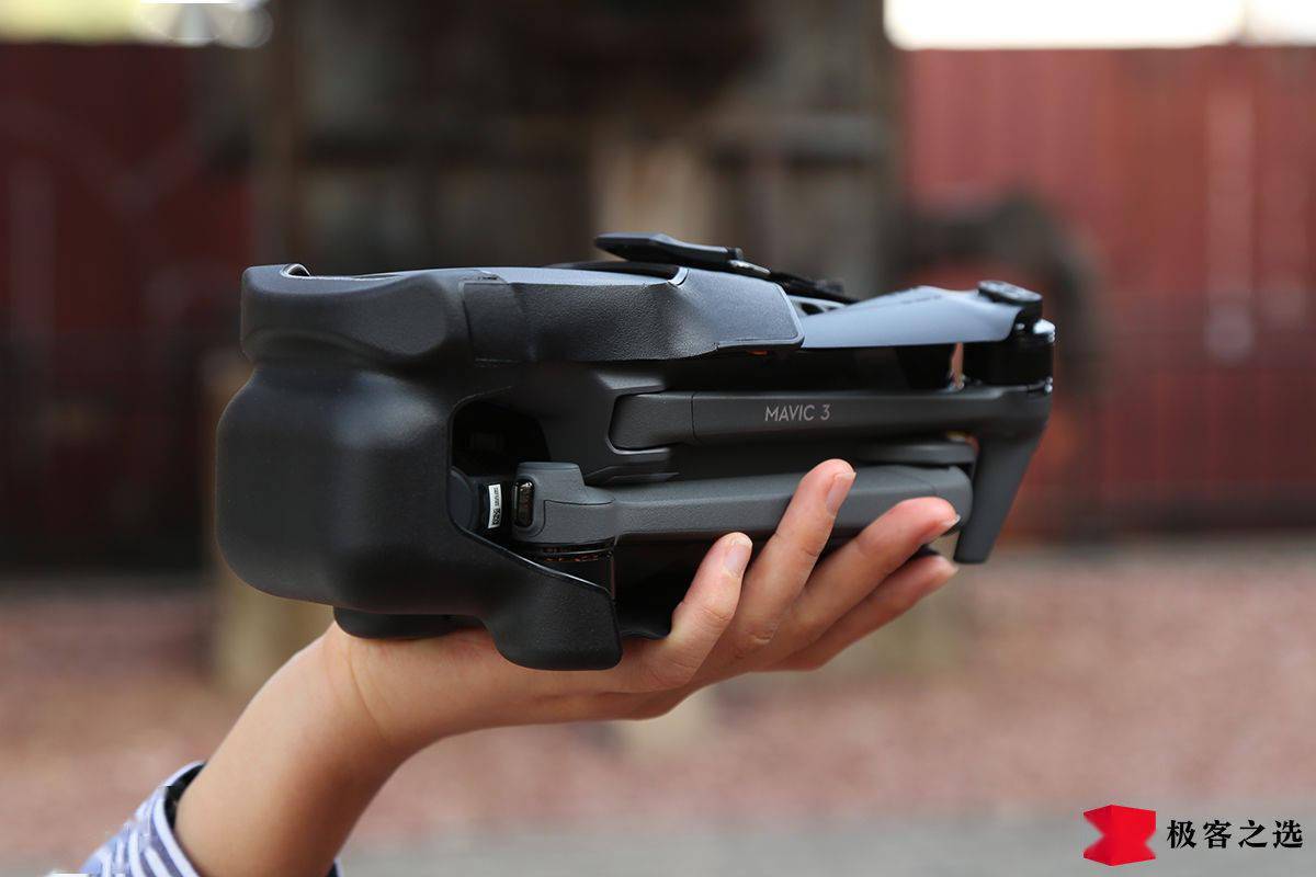 极客之选年度产品丨年度无人机：DJI Mavic 3