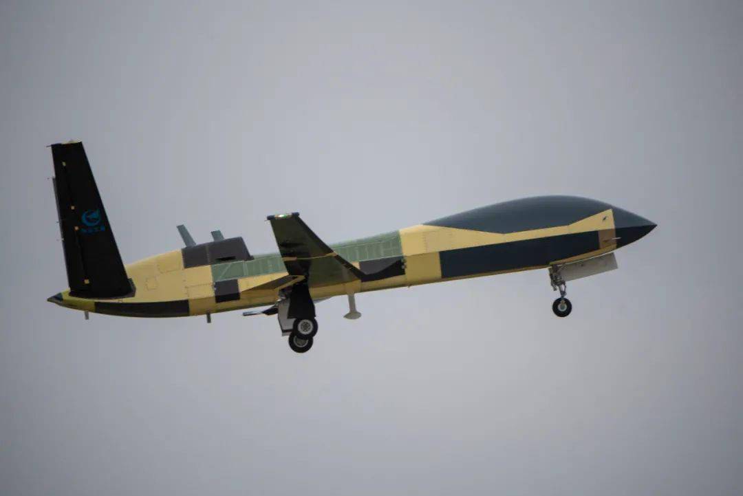 我国“翼龙”-10 无人机搭载气象探测载荷，完成应急探测试验任务