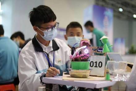 创意pk！广东中小学生设计的“陪伴机器人”来了