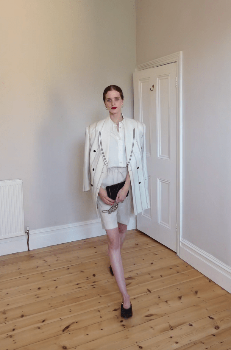 羽绒服 超好学的宝藏穿搭博主 求她快快更新...