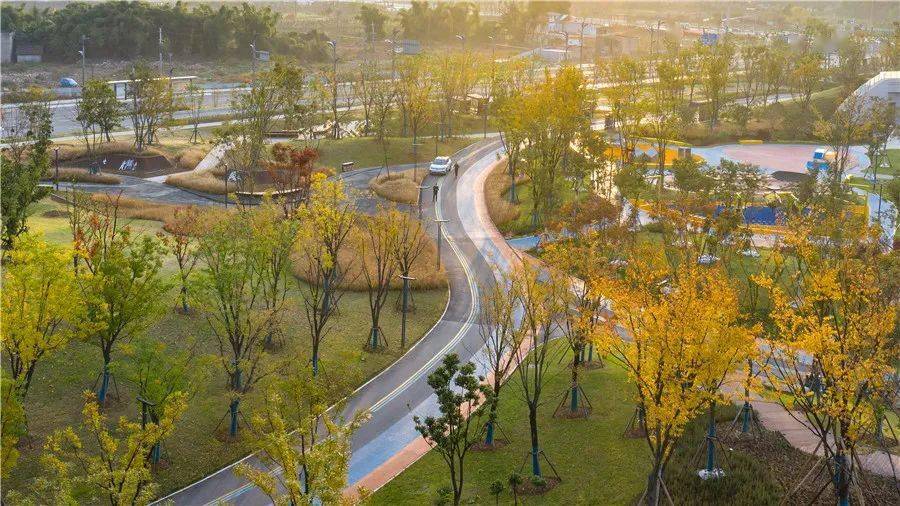 驿马河公园"换装归来"