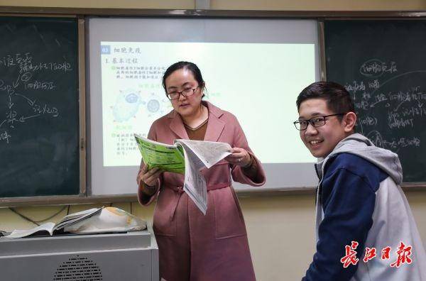 常亮是哪里人 e36590f06fe14e33a32d1eb1326ef08e.jpeg