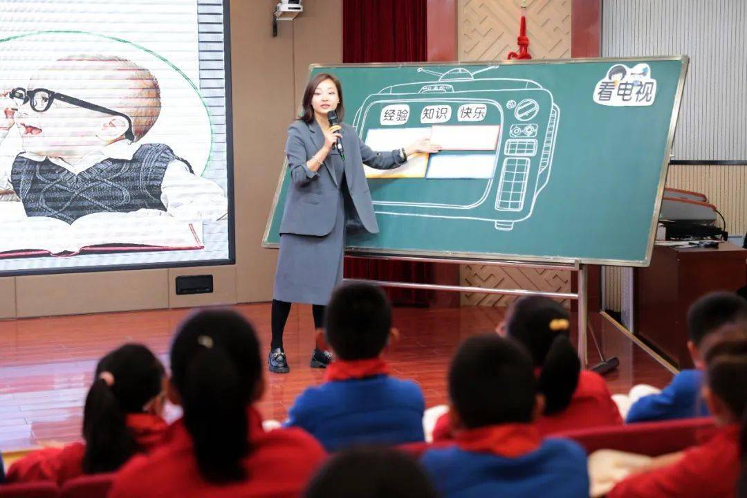 什么是双减政策央视新闻 eda182b98c454d2890c7eee8ce8af51c.jpeg