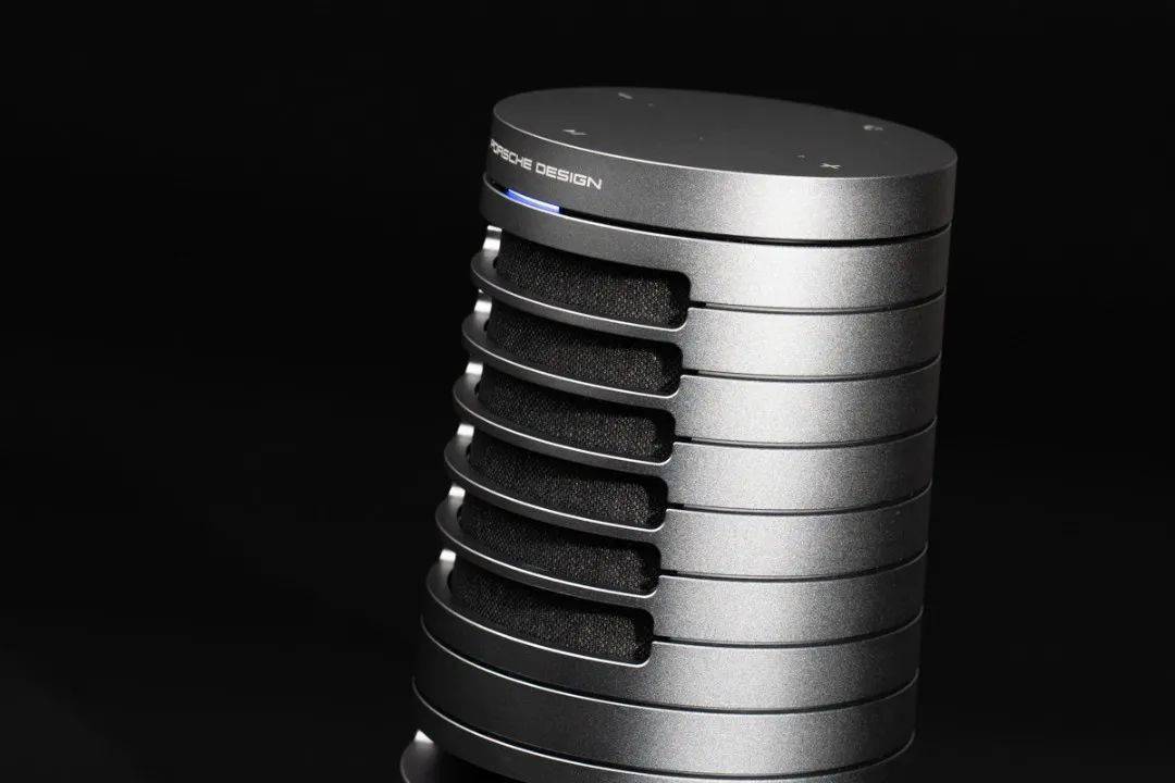 时尚便携懂设计就是不一样porschedesignpds50蓝牙音箱