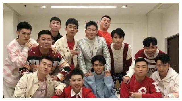 青春守艺人开录德云社先发五虎揭晓郭德纲夫妻亲自陪同拍摄