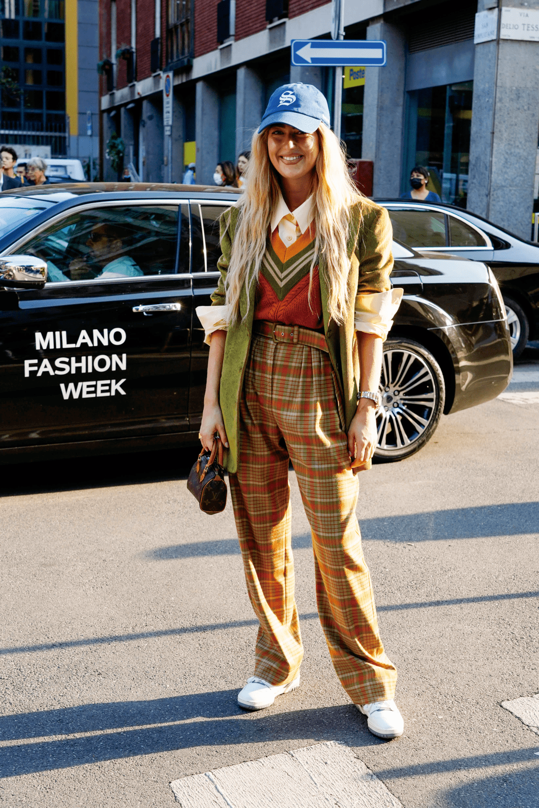 西裤 不论多冷，一进屋就恢复辣妹风