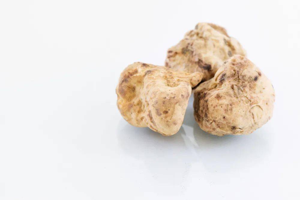 大s离婚前一日猛刨的白松露究竟好吃吗?
