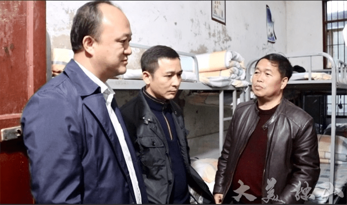 何虎到麻尾镇基长镇调研安全生产村社区两委换届选举思政教育等工作