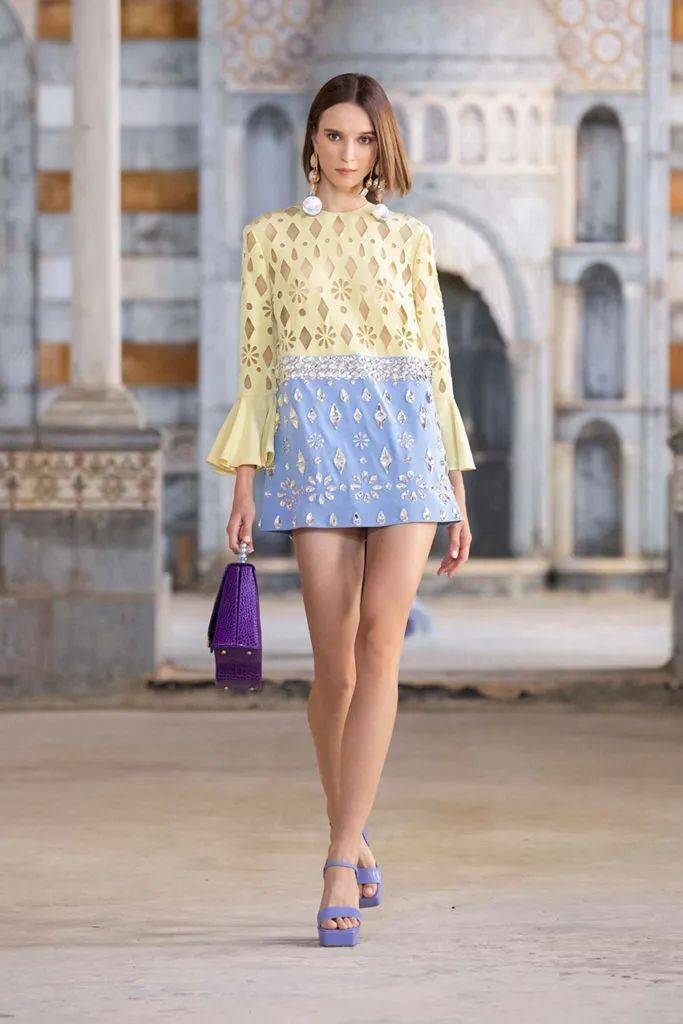 秀场【秀场】2022 春夏成衣系列 – GEORGES HOBEIKA