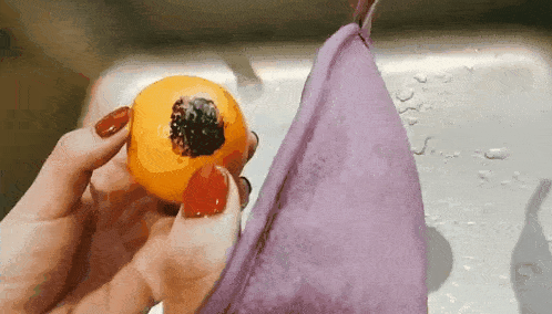 涂上难|【992 | 好物】可爱的花生搓澡巾，让身上脏东西无处可藏，这个冬天就用它搓澡吧！