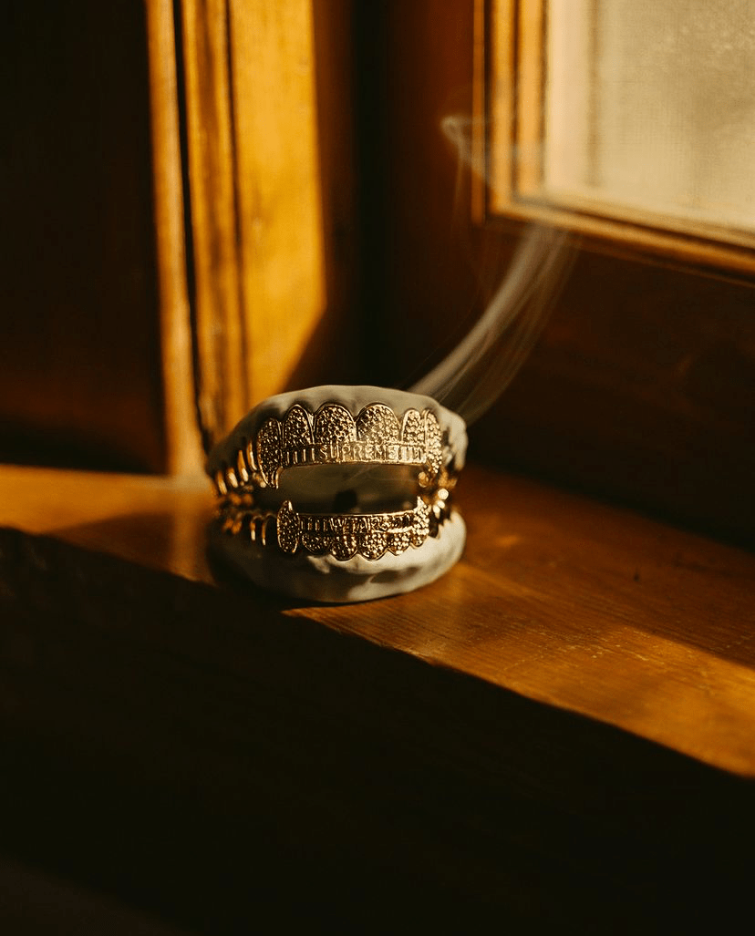 带着 Supreme x WTAPS即将来袭 丑到爆还是抢断货？