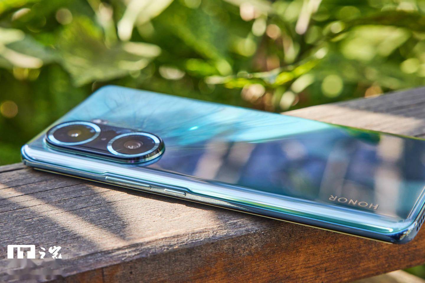 荣耀 60 Pro 首发评测：美学基因浓厚，影像体验进阶