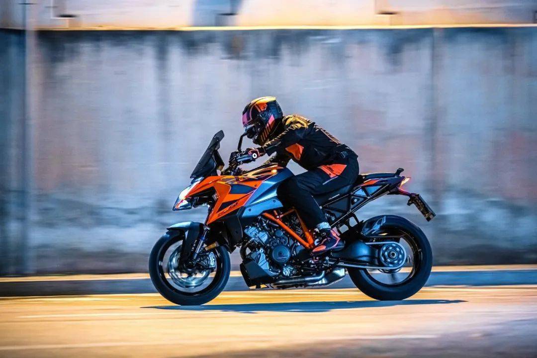 相關文章: ktm 邀請路達在人島試駕新 1290 超級公爵 gt ktm 2019