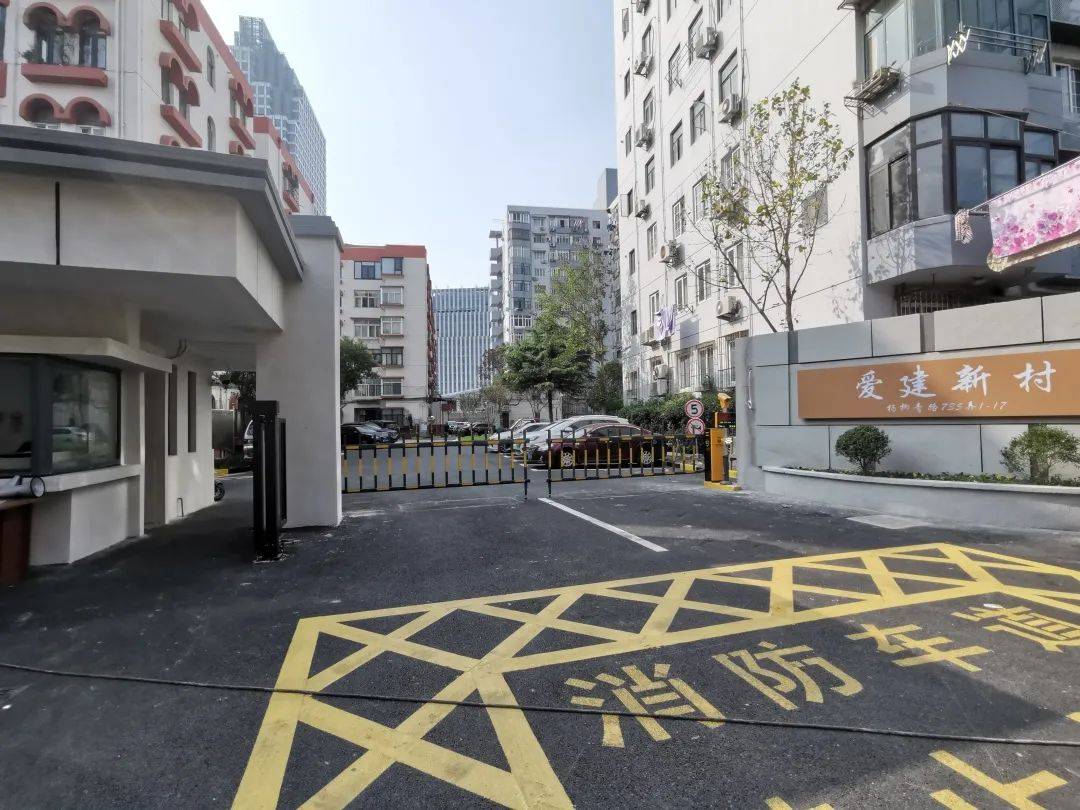 改造后小区入口变得更宽敞