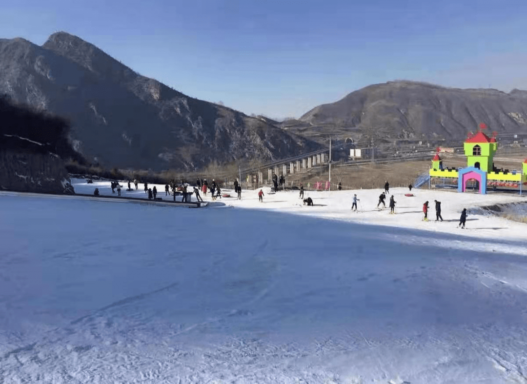 西宁北川滑雪场图片