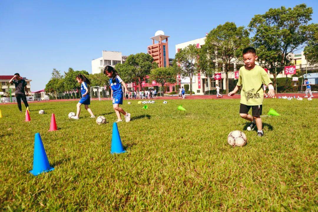 校园足球如皋市丁堰小学以足球为特色百年老校焕发新机
