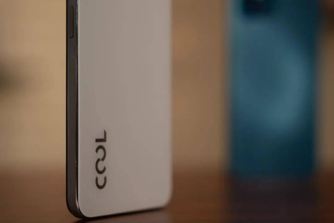 【新机】1599起 酷派COOL20Pro发布 水滴屏+天玑900 有果味？