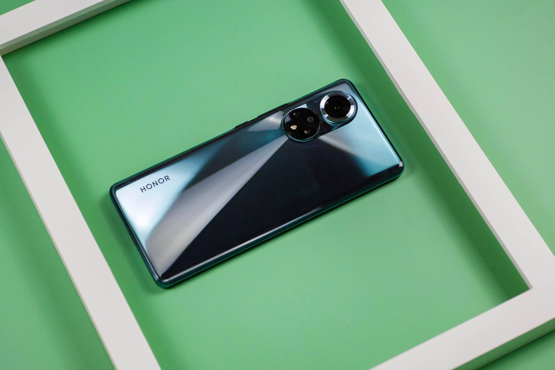 荣耀50不香了吗一亿像素曲面屏66w快充8256g跌至冰点价