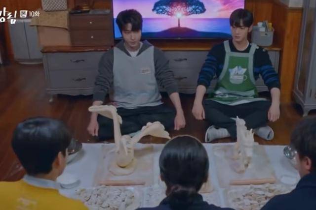 韩剧女神降临剧情也开始狗血男主男二一起出车祸女二黑化